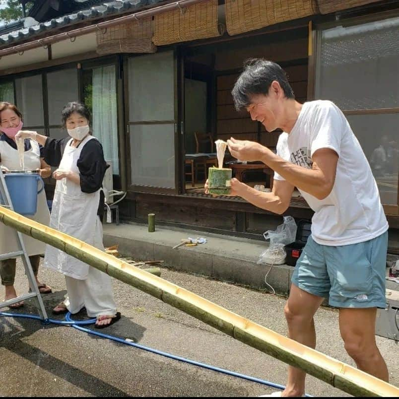 鏑木毅さんのインスタグラム写真 - (鏑木毅Instagram)「再来月9月16日～17日に石川県能登にて中能登トレジャートレイル10回開催記念のツアーイベントを開催致します。 10回記念コースとなる長尾城への トレイルランニングだけでなく滝行や流しそうめん、 ミシュランガイドの ピブグルマンを 獲得した和食店での食事や 田舎体験 満載の 1泊2日の旅 を楽しみましょう。 昨年夏に 私もほぼ同じ内容を体験し 心温まる二日間の旅となりました。 ⚪申し込み https://docs.google.com/forms/d/1AsBrp0mza2pSMyI9YiKKBs-8QsOS9g26OU9rU_AJUHc/closedform ⚪イベント概要 https://nakanotrail.com/news/%e3%80%9010%e5%9b%9e%e8%a8%98%e5%bf%b5%e5%a4%a7%e4%bc%9a%e9%99%90%e5%ae%9a%e4%bc%81%e7%94%bb%e3%80%91%e3%80%8c%e9%8f%91%e6%9c%a8-%e6%af%85%e3%80%8d%e3%81%a8%e3%82%aa%e3%83%95%e4%bc%9a-%e9%96%8b/ #中能登トレジャートレイルラン #中能登町 #トレイルランニング #田舎移住 #マラソン #鏑木毅」7月27日 17時20分 - tsuyoshikaburaki