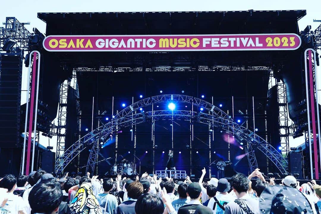 REOLさんのインスタグラム写真 - (REOLInstagram)「2023/07/22 OSAKA GIGANTIC MUSIC FES #ジャイガ @giga_osaka at 大阪・舞洲スポーツアイランド  Bass @ygarshy  Drums @shunsukedrums  📸 @task_plus9」7月27日 17時23分 - rrreol999