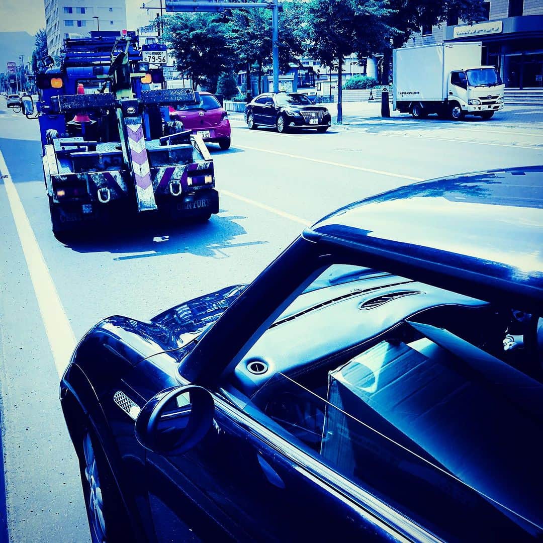 江田由紀浩さんのインスタグラム写真 - (江田由紀浩Instagram)「不意に車が止まる…エンジンかからず…JAF様が修理工場へ…勘弁してください…PRODUCT様よろしくお願いします… #mini #product」7月27日 17時23分 - eda_yukihiro