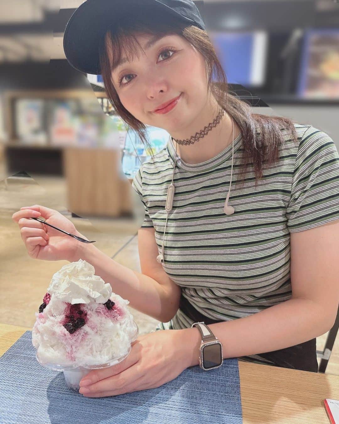 星那美月さんのインスタグラム写真 - (星那美月Instagram)「かき氷🍧🫐」7月27日 17時34分 - mitsukihoshina