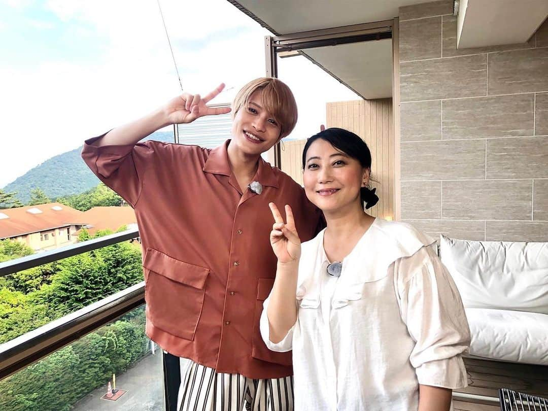 日本テレビ「ヒルナンデス！」さんのインスタグラム写真 - (日本テレビ「ヒルナンデス！」Instagram)「. 旅好き#友近 さんと#中間淳太 さんがいく箱根！どのお宿も温泉・お食事・景色とそれぞれの魅力があって、贅沢な気持ちになれました✨✨  そして東京駅周辺の人気グルメ！3時間並ぶこともあるというお店も出てきて、気になりました！あ〜お腹すいた〜という声がたくさん聞こえましたね😋  トランプマジックショー、驚きの連続でした！タネ明かしを見ても、な〜んだ！とはならず、そんなテクニックを使っていたなんて！とますますびっくりできるので楽しかったです🃏笑  🌼明日のヒルナンデスは〜？🌼  ①金曜3姉妹おしゃべり週末旅 久本雅美・SHELLY・王林が東日本人気No.1の西武園ゆうえんちを満喫！  ②着こなしカラーコーデバトル 前田典子vs益若つばさvsゆうちゃみ  ③知恵袋やってみました 「料理のイライラを解消する」知恵袋を大検証！  #ヒルナンデス #浦野モモ (C)日本テレビ」7月27日 17時41分 - hirunandesu_ntv_official