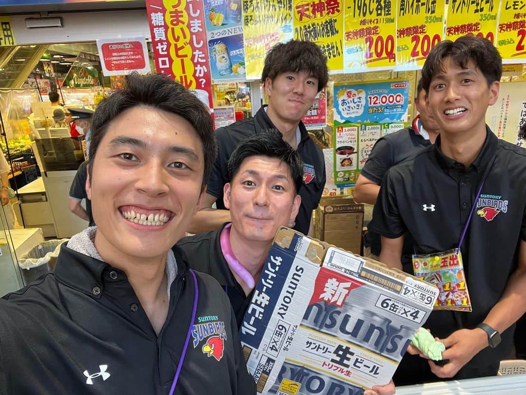 髙橋塁のインスタグラム：「この前の天神祭、楽しかったー☺️☺️  ビール売ってて、飲みたすぎて仕方がなかった🤪🤪」
