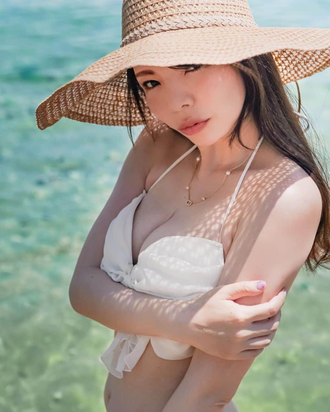 Mikaのインスタグラム：「『恋夏』  この夏はかなり刺激的なので既に火傷しています(*'▽'*)  地元の綺麗なビーチ連れててってくれて素敵な写真も撮ってくれたKENさん♡  東京カメラ部10選おめでとうございます！！  ・ ・ ・ photo by @suara_alam 📸 model @mika_portrait  ・ ・ ・ ・ follow me💋  #美花展 #ビキニギャル  #ビキニ女子  #水着モデル  #海コーデ  #水着撮影 #ビキニ撮影 #誰かの記憶に残る写真 #カメラ好きな人と繋がりたい #ファインダー越しの私の世界 #ポトレファン倶楽部 #被写体モデル #その瞬間は永遠の思い出 #みんなのフォト #ポトレ女子 #撮影依頼募集中 #jp_portrait部 #japanesegirl #asianbeauty #love_camera_club #season_girls_collection  #global_ladies #photo_shorttrip #_lovely_weekend #japan_art_photography #portraitfestival #portraitinlove #portrait_mood #exclusive_world_portrait  #instagramjapan」