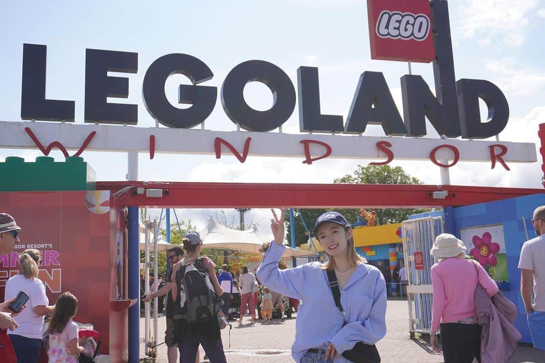 神谷由香さんのインスタグラム写真 - (神谷由香Instagram)「LEGOLAND Windsor🎡 @legolandwindsor   最高に楽しかった🥰✨ 予想以上に広くて楽しくてクォリティ高くてびっくり！  ミニランドが可愛すぎて細かい所までずっと見てられた🥹伝われこの可愛さ🥹  スワイプして最後の一枚のチル夫婦お気に入りMovie☺︎☺︎  日本のレゴランドも帰ったらいきたいな🥳  #legoland #legolandwindsor #windsor #レゴランド　#レゴランドウィンザー　#LEGO #レゴ」7月27日 18時13分 - kamiya_yuka_