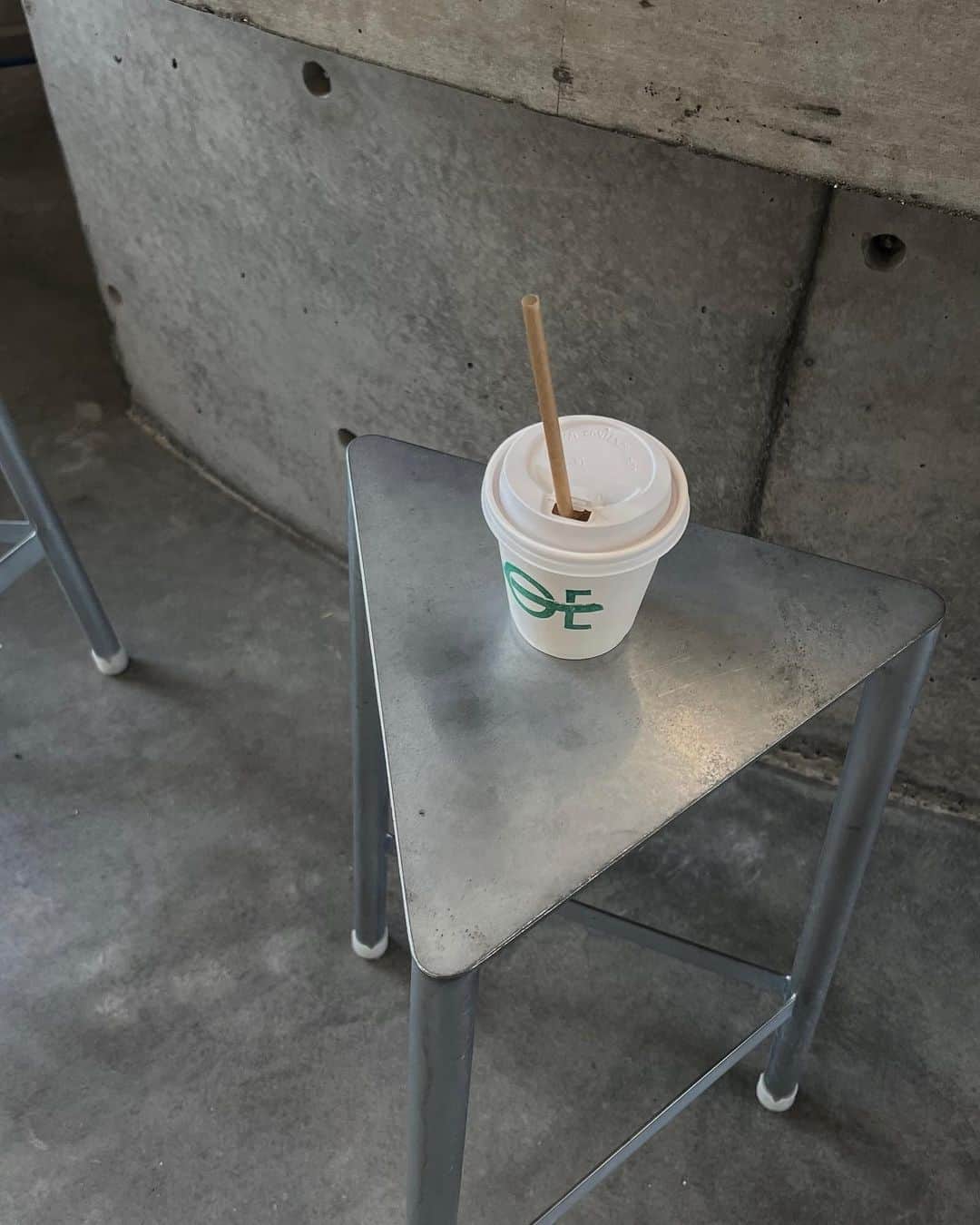 宮上葵のインスタグラム：「. 椅子がかわいい▽△ 帰りは安定のｽｼﾛｰ🍣  #openend #長崎カフェ」