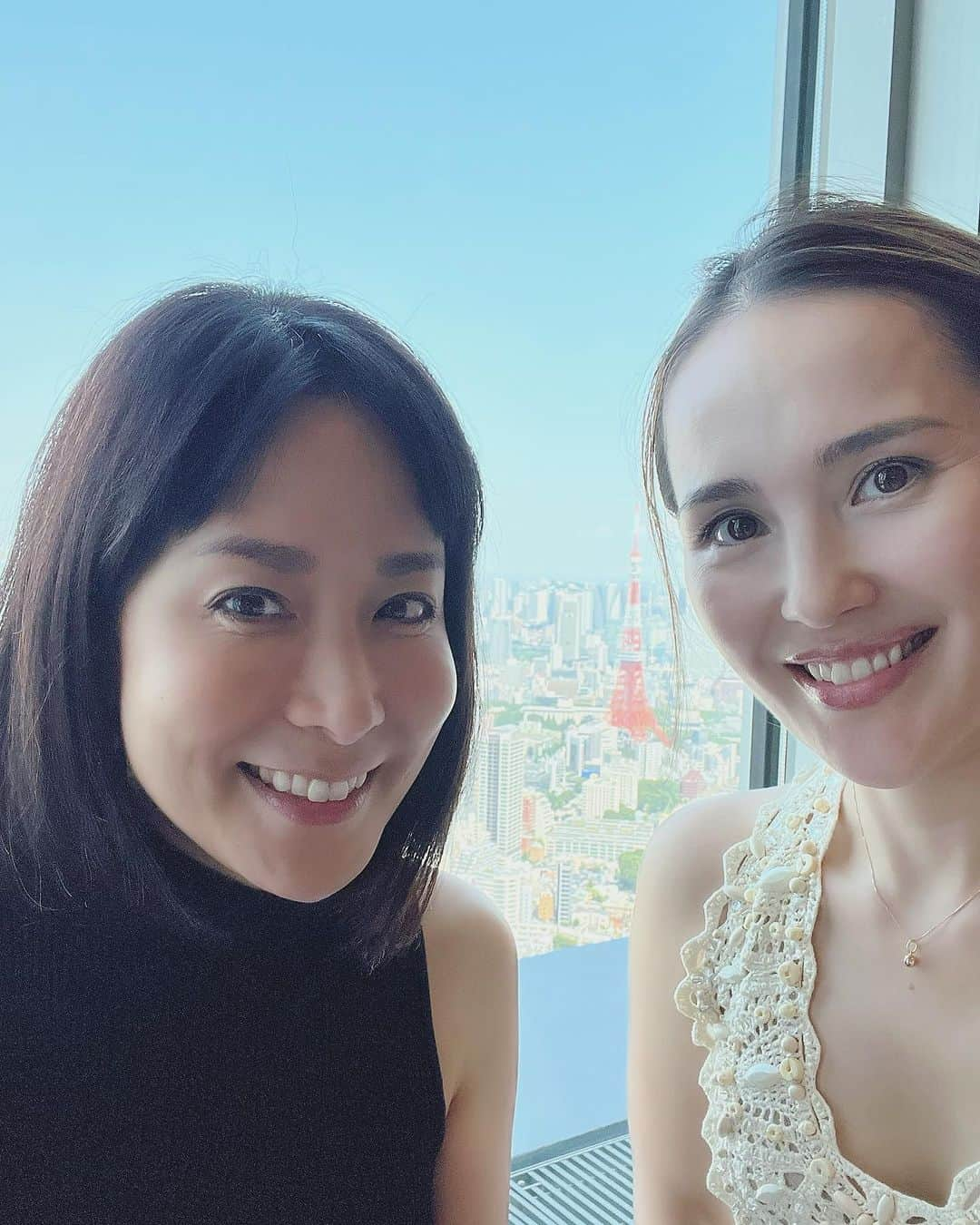 内田恭子のインスタグラム：「こんばんは。  Catching up with my dearest friend!   話が止まらない。 いつ会っても、目と心の保養。  #かわいくてたまらん #私には珍しく  #年下の友人  #seeyousoon  #内田恭子  #kyokouchida」