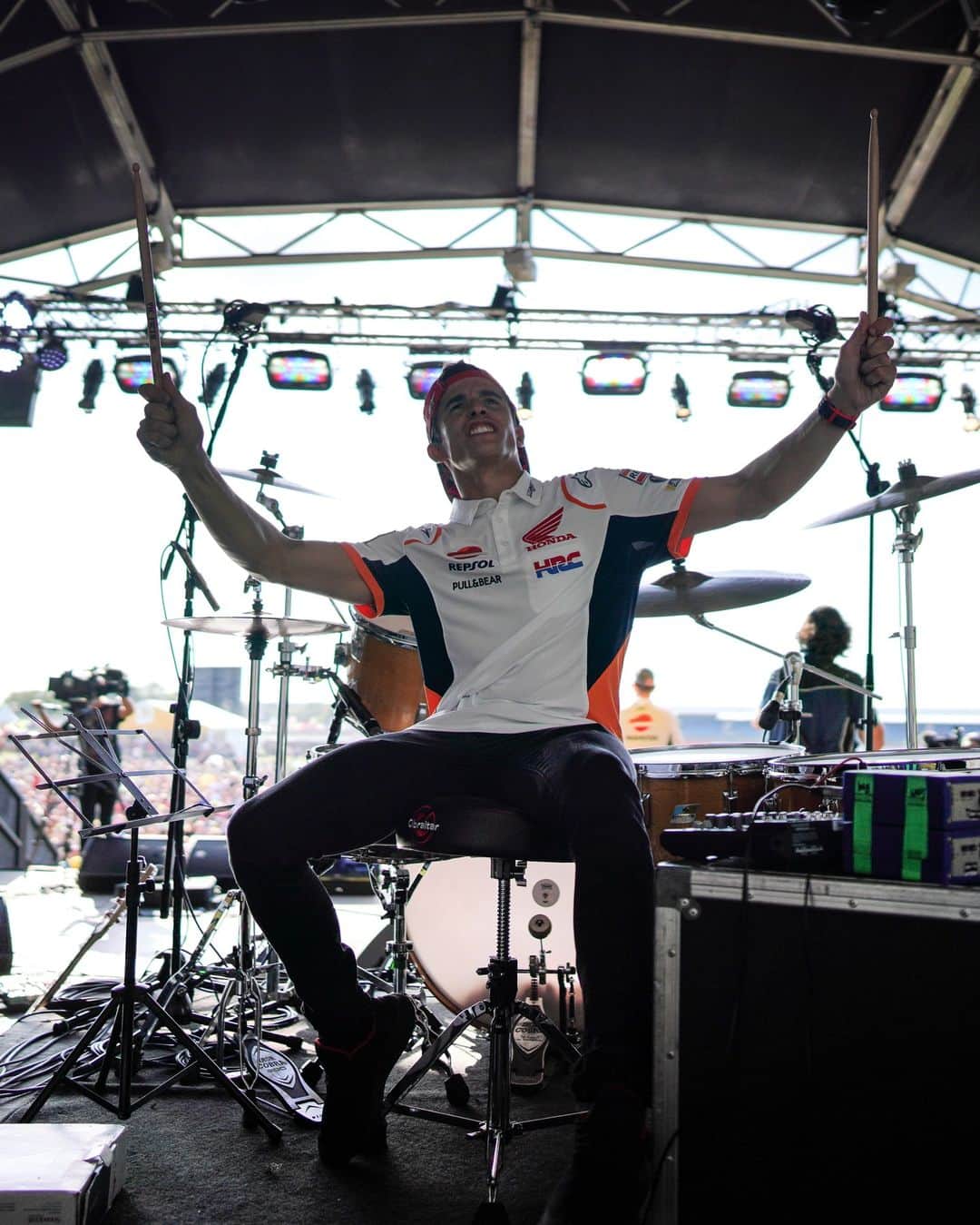 レプソル・ホンダのインスタグラム：「This time next week we'll be back and fully into the swing of race prep 🥰  Looking forward to seeing all of the #BritishGP fans and getting back to work」
