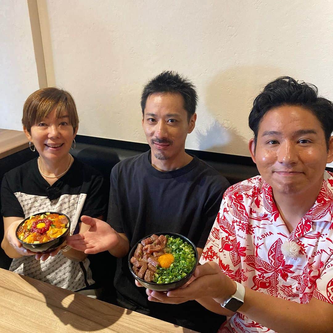 羽地政義さんのインスタグラム写真 - (羽地政義Instagram)「上野さんと丼ロケでした 一杯に注ぎ込まれた情熱とこだわり。 至極の丼をお届けします！ 放送は8月5日(土)のトコサタです🙌」7月27日 19時05分 - hanejimasayoshi
