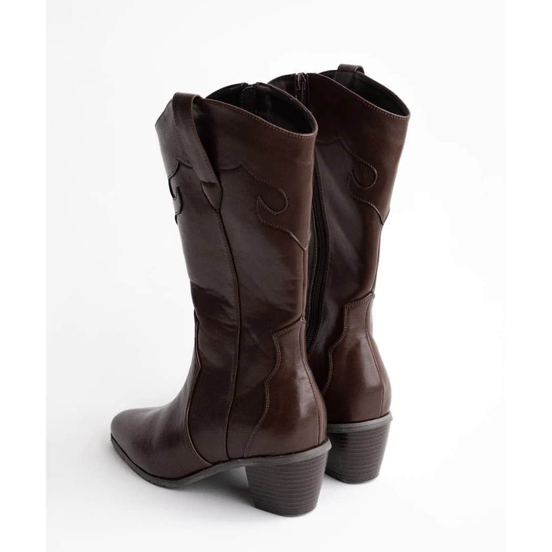 WEGOさんのインスタグラム写真 - (WEGOInstagram)「boots 👢  ✔︎ ウエスタンミドルブーツ ¥6,599(tax in)  ウエスタンディティールを取り入れたブーツで抜け感のある足元に。  #WEGO #ウィゴー #ウエスタンブーツ #ブーツ #ブーツコーデ #秋コーデ #秋先取りコーデ #ボヘミアンコーデ」7月27日 19時21分 - wego_official