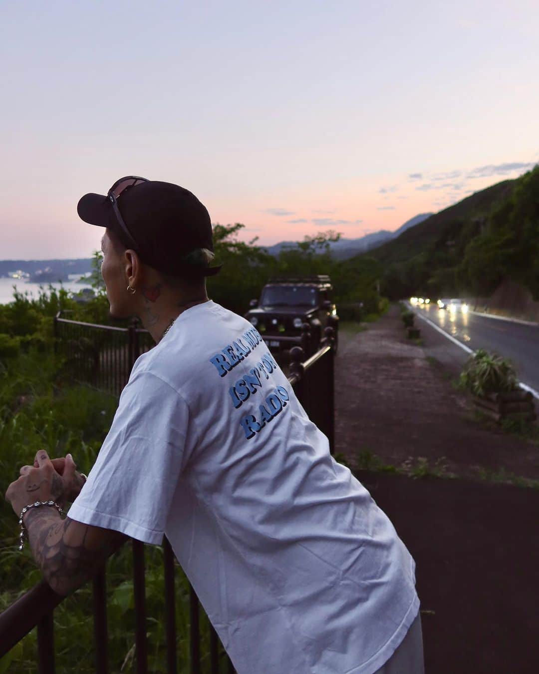 Staxx Tのインスタグラム：「🧠💭  #夕焼けハンター #サンセット #sunset #CREAM #fallinforyou」