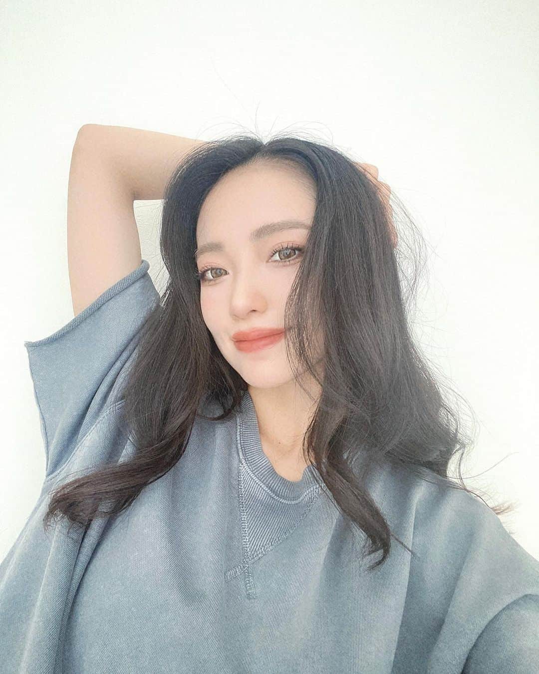 前川琳菜（りなち）さんのインスタグラム写真 - (前川琳菜（りなち）Instagram)「✩‧₊˚  久しぶりに巻きおろし🫶🖤  #japangirl #instagood #me #selfie #smile #팔로우 #소통 #셀카 #셀카그램 #셀카놀이 #セルカ #自撮り女子 #ロングヘア #巻き髪 #黒髪 #黒髪ロング #かきあげ前髪 #地毛」7月27日 19時47分 - rina__maekawa