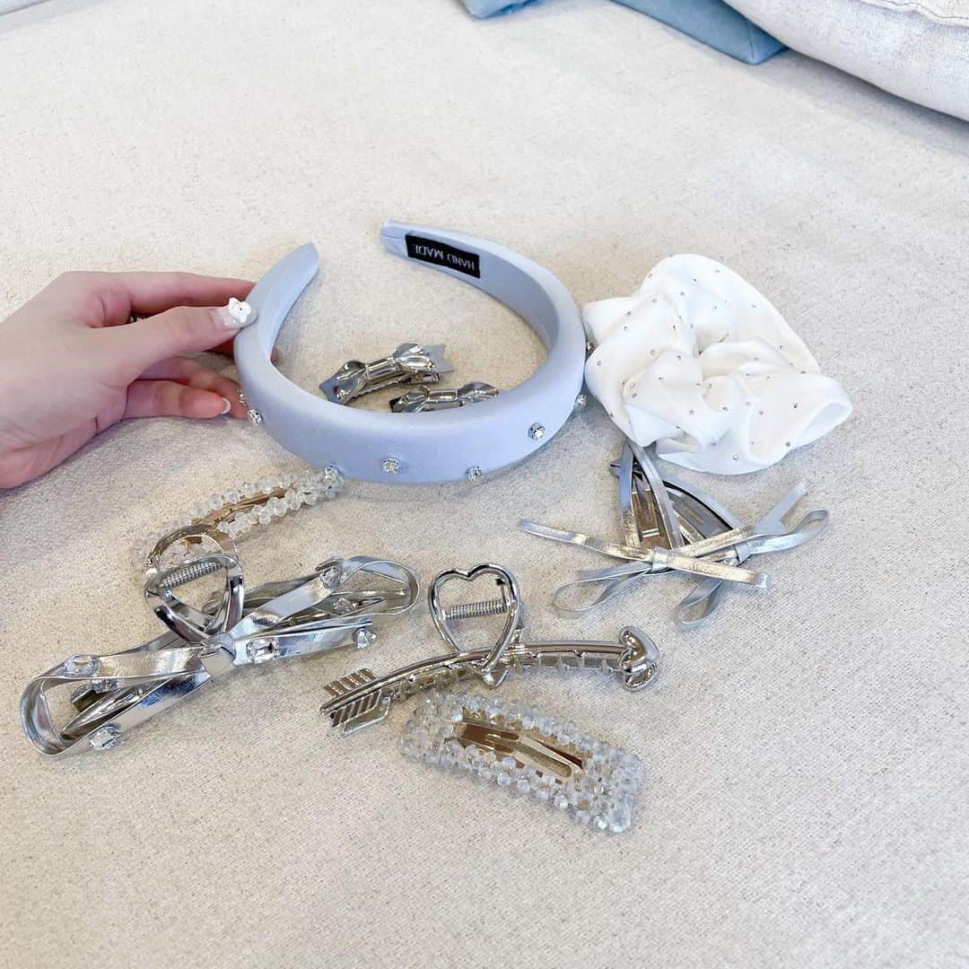 越智ゆらの（ゆらゆら）のインスタグラム：「全部shein💎🪿🩹  #shein #acsessories #hairaccessories #jewelry #silver #ribbon」