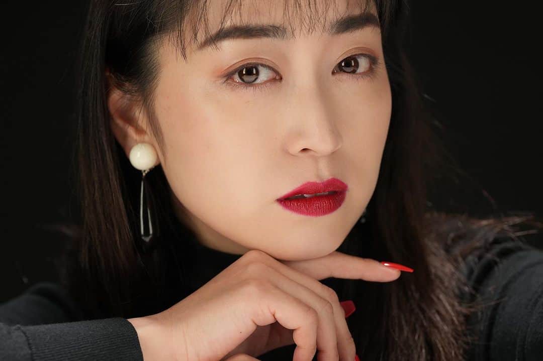 中里亜美のインスタグラム：「人間を完璧にするものそれは愛」