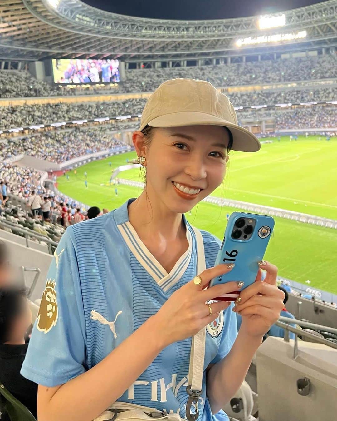はれこのインスタグラム：「2試合とも楽しかった〜！！！ 日曜日に飲めなかったモンマスティーも飲めてご機嫌🥤  マンチェスターシティ、 また来年も日本に来てくれると良いな🩵  #mancity #mancityfc  #manchestercityfc  #マンチェスターシティ  #はれことサッカー」