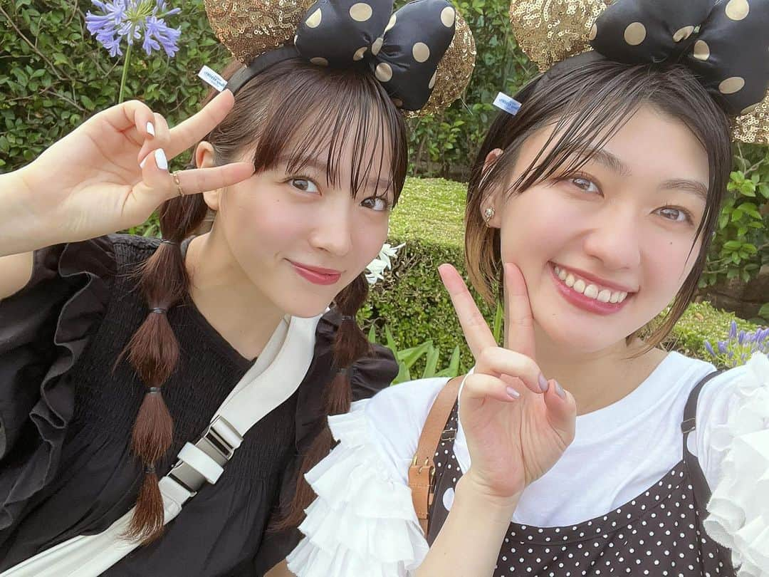 小林歌穂のインスタグラム：「この前 行ってきた！ ⁡ #ディズニーランド#かほりこ#あはは」