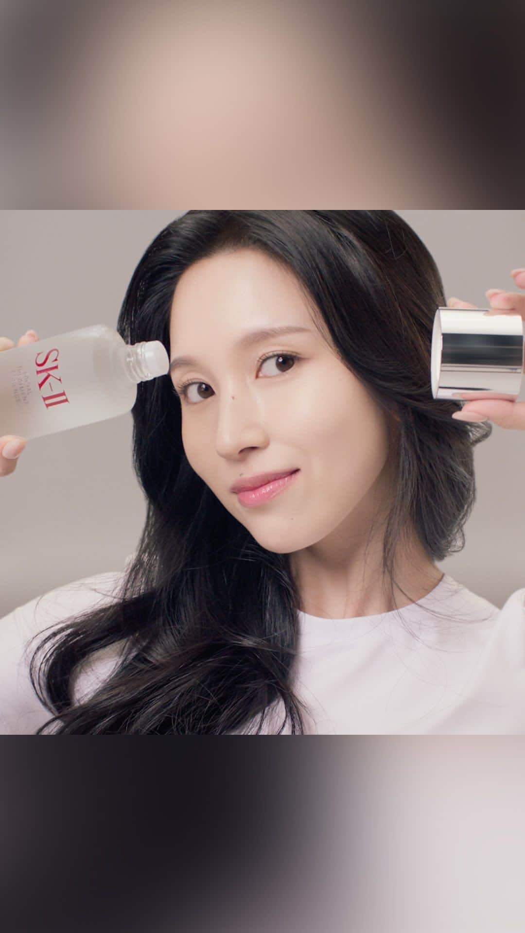 SK-II's Official Instagramのインスタグラム：「Mina’s secret has been unlocked. 🔑  Watch how PITERA™ has transformed her skin to Crystal Clear.  #SKIITheSecretKey #SKIISECRETKEYHOUSE #MinaxSKII #PITERA」