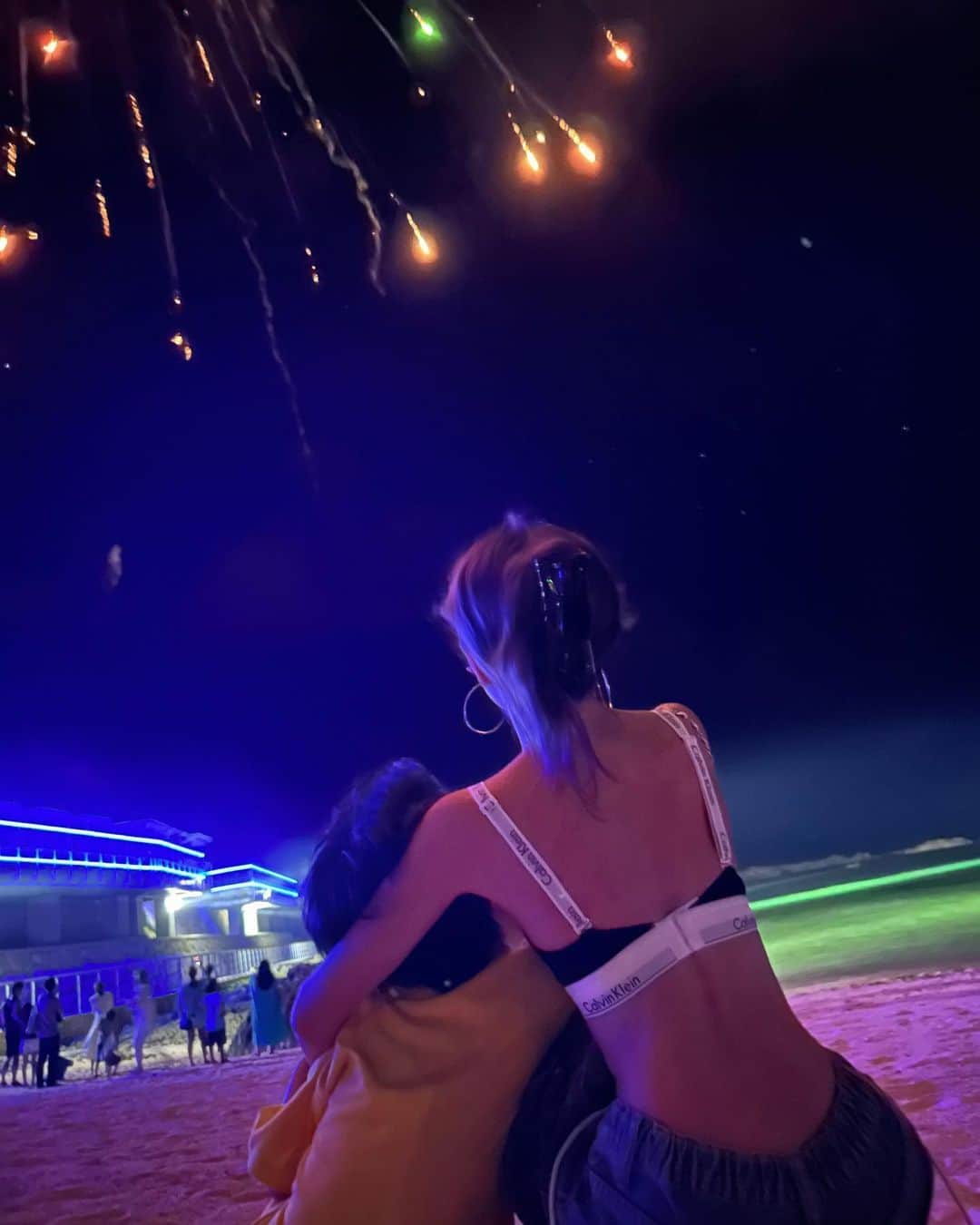 RINAのインスタグラム：「奇跡的に花火見れたの🎆」
