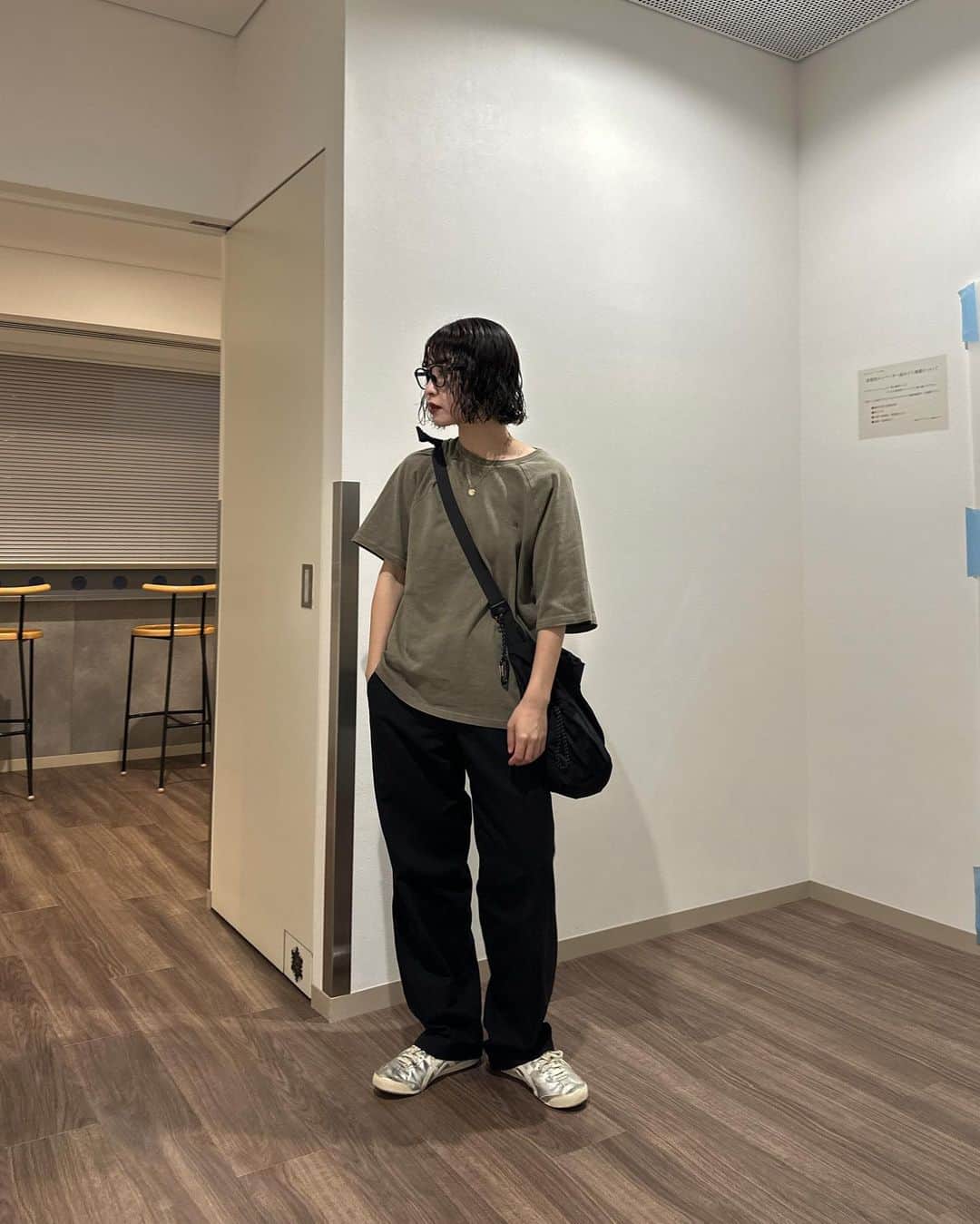 のインスタグラム：「＊私のお気に入りTシャツ。 . #ootd#メンズライク#シティーガール#シティーボーイ#onitsukatiger#ミリタリーコーデ#outfit#mensfashion#used#classystreetwear#freshfits#outfitoftheday#pauseshots#snobshots#military#cityboy#cityboyootd#whatwewear#whatwelike @favclo.official」