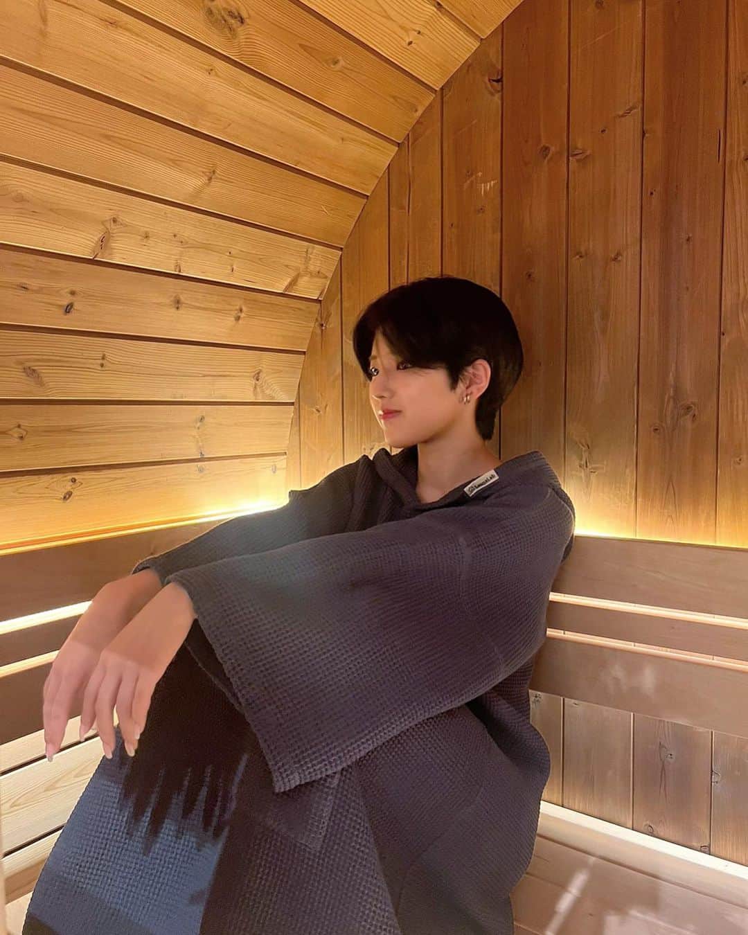 小島はなのインスタグラム：「・ サウナデートとかおしゃれだよね ・ #サウナラボ神田  #サウナラボ #AMEFURASSHI #小島はな #サウナ」