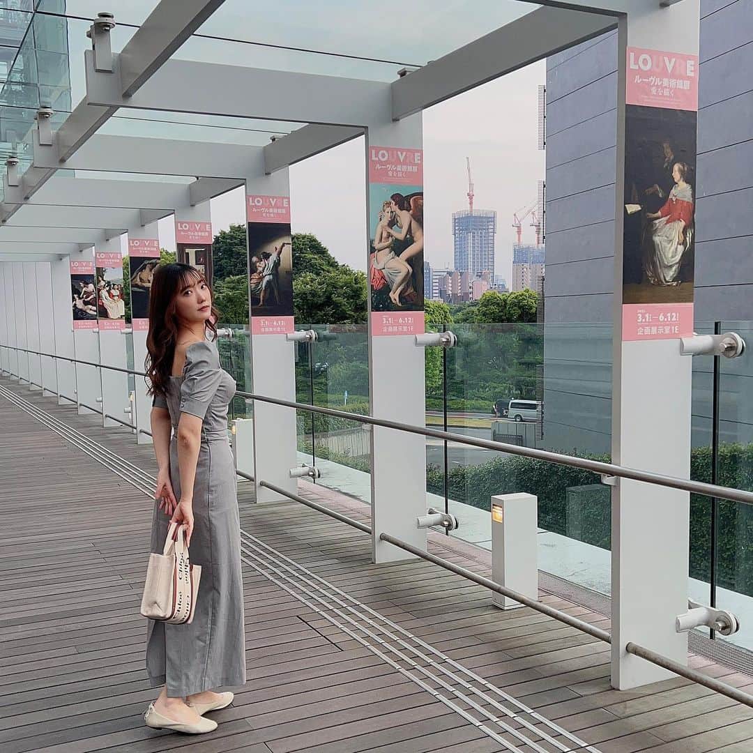 相澤瑠香のインスタグラム：「美術館デートどうですか🎨」