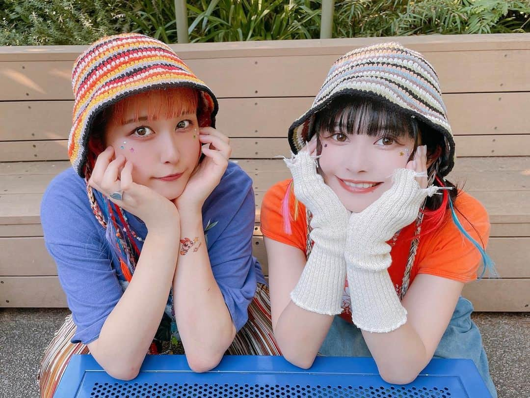 甘夏ゆずさんのインスタグラム写真 - (甘夏ゆずInstagram)「モエちゃんと撮影🫶 8/2 20:00にお知らせアルヨ🍯💜」7月27日 21時04分 - yuzu_amanatsu