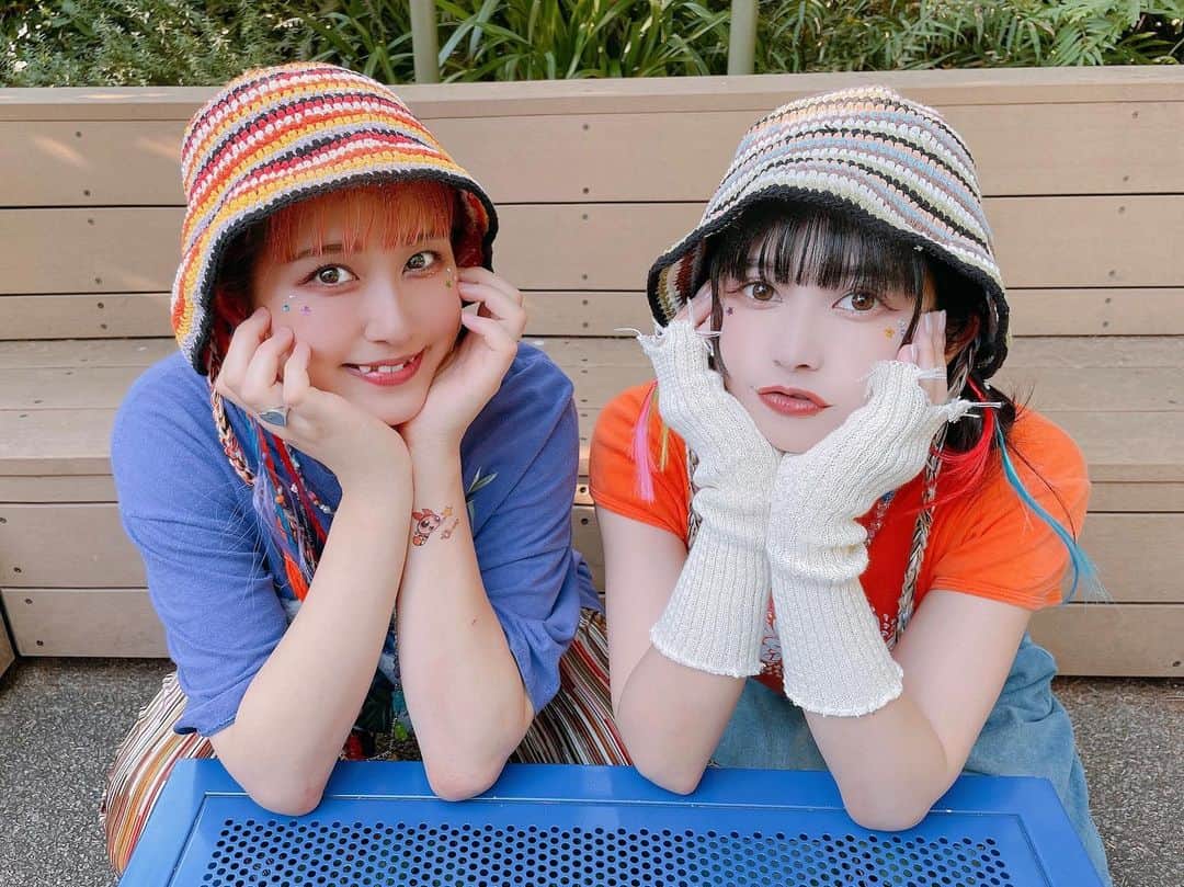 甘夏ゆずのインスタグラム：「モエちゃんと撮影🫶 8/2 20:00にお知らせアルヨ🍯💜」