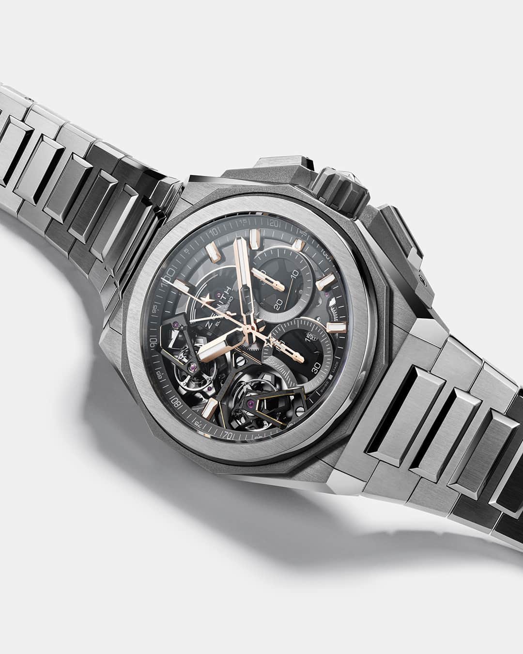 ゼニスのインスタグラム：「#DoubleTourbillon: Pushing the limits of high-frequency precision. The DEFY Double Tourbillon features two independent regulating organs for the timekeeping and chronograph functions, beating at the rates of 5Hz and 50Hz, respectively.」