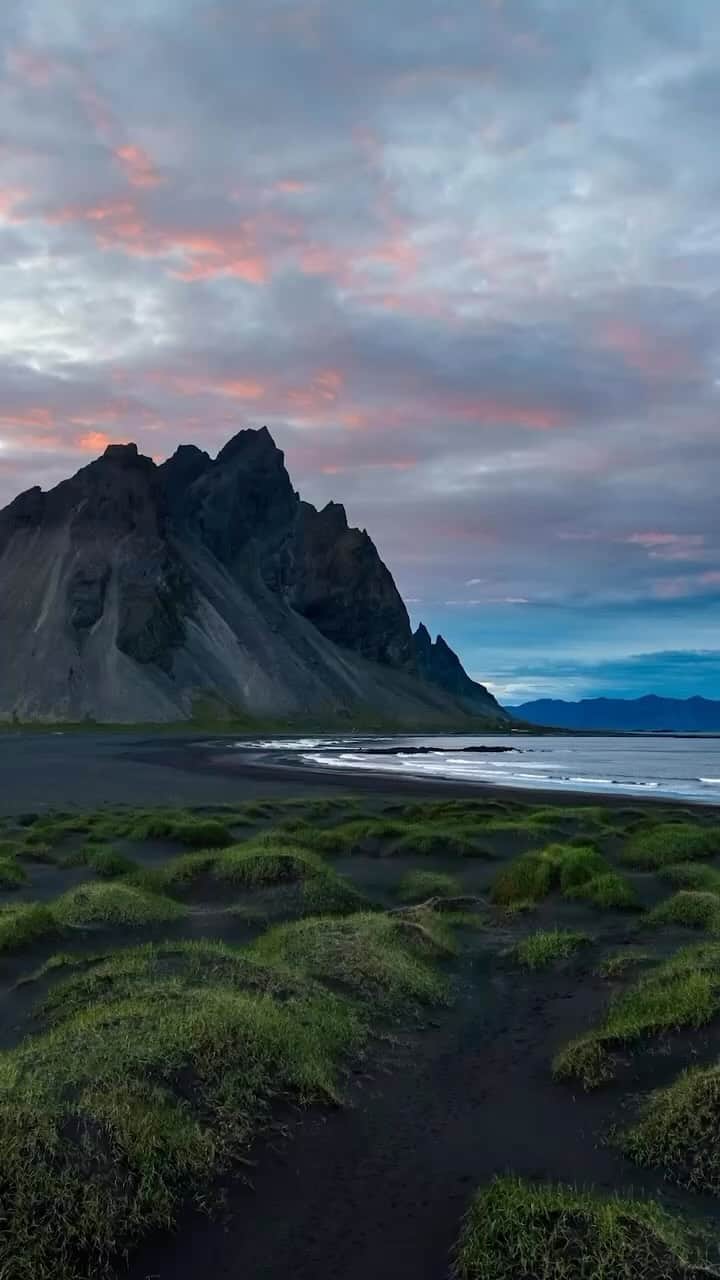 クリス・バーカードのインスタグラム：「Purely for the music.  📍 Höfn」
