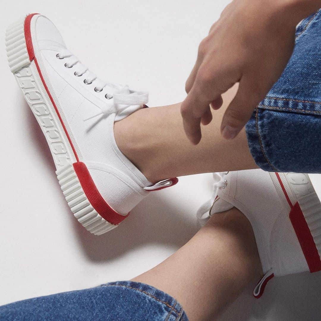 Saks Fifth Avenueのインスタグラム：「Fact: There’s no better feeling than putting on a fresh new pair of white sneakers, preferably from @louboutinworld, of course. Tap or head to the link in our bio to shop. #Saks」