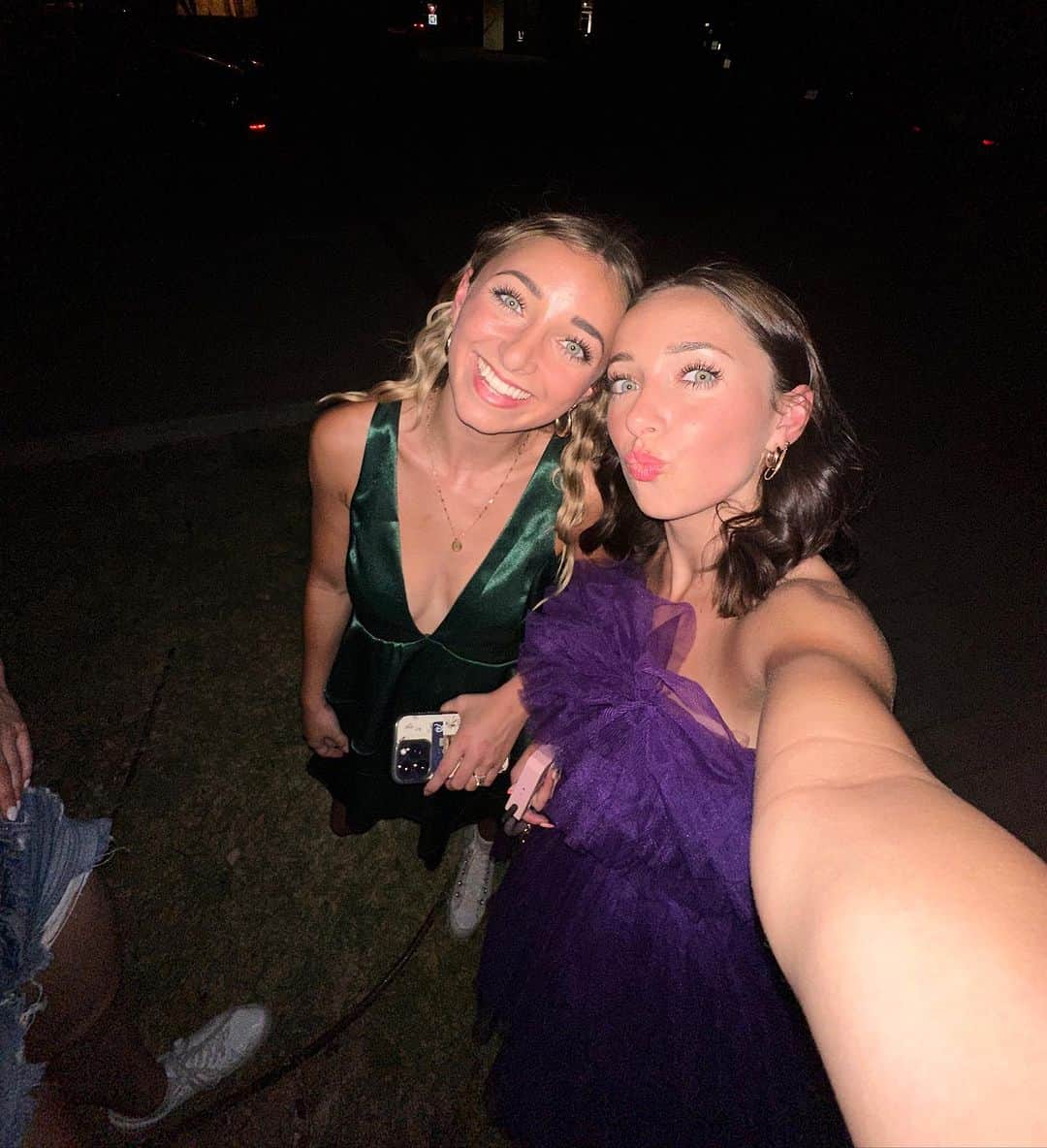 Brooklyn and Baileyのインスタグラム：「Just some random from this week」