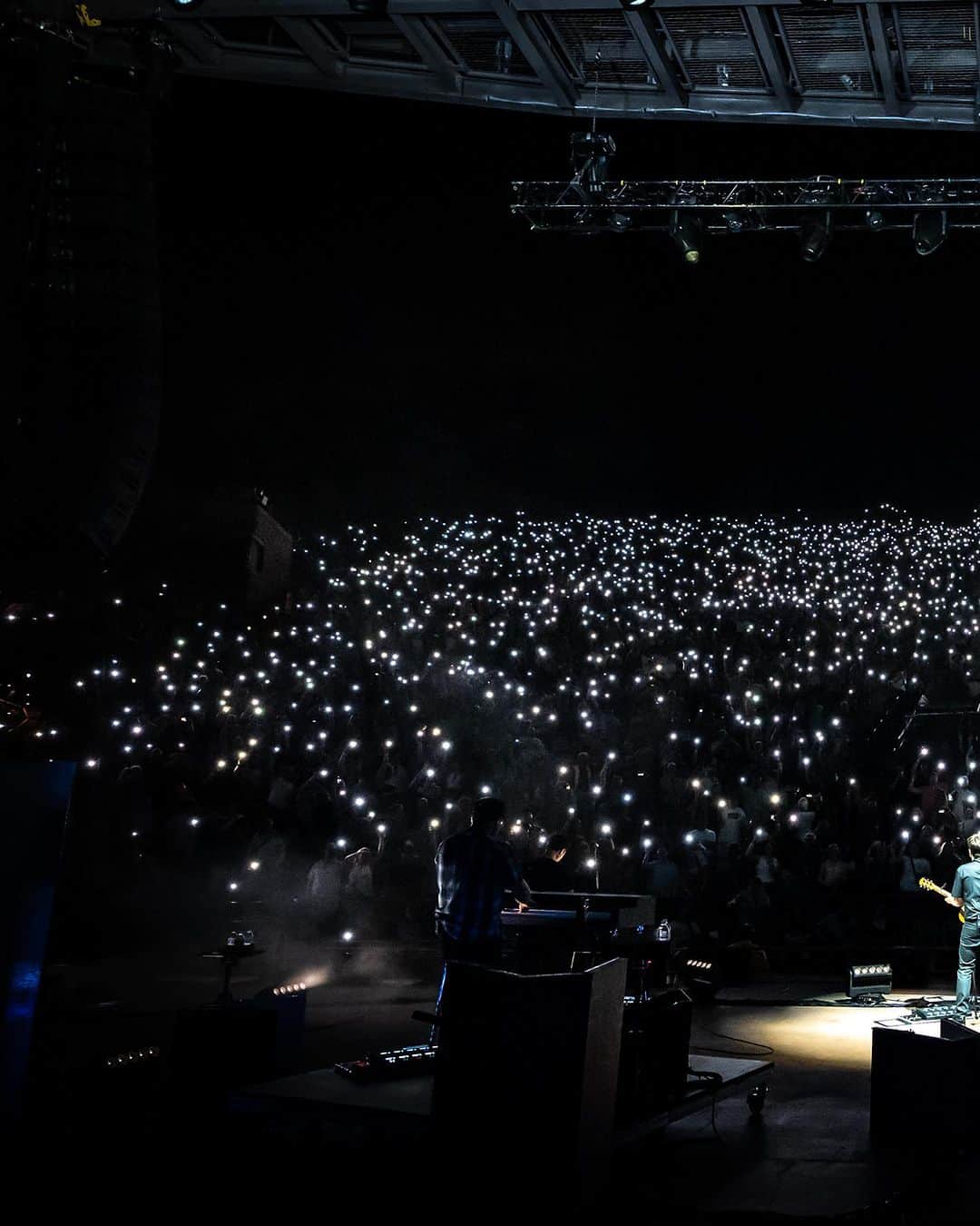 ジム・アドキンスのインスタグラム：「A long way from the Arapahoe warehouse. Thank you everyone in Colorado and beyond for coming to the Red Rocks.  A truly incredible night of which to be a part.」
