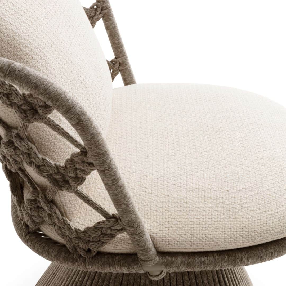 B&B Italiaのインスタグラム：「A small domestic throne. Flair O' Outdoor chair by Monica Armani has a soft, fluid, never pungent design, a flower that blooms to welcome you in a comfortable embrace.  @monicaarmani  #bebitalia #design #OutdoorCollection」