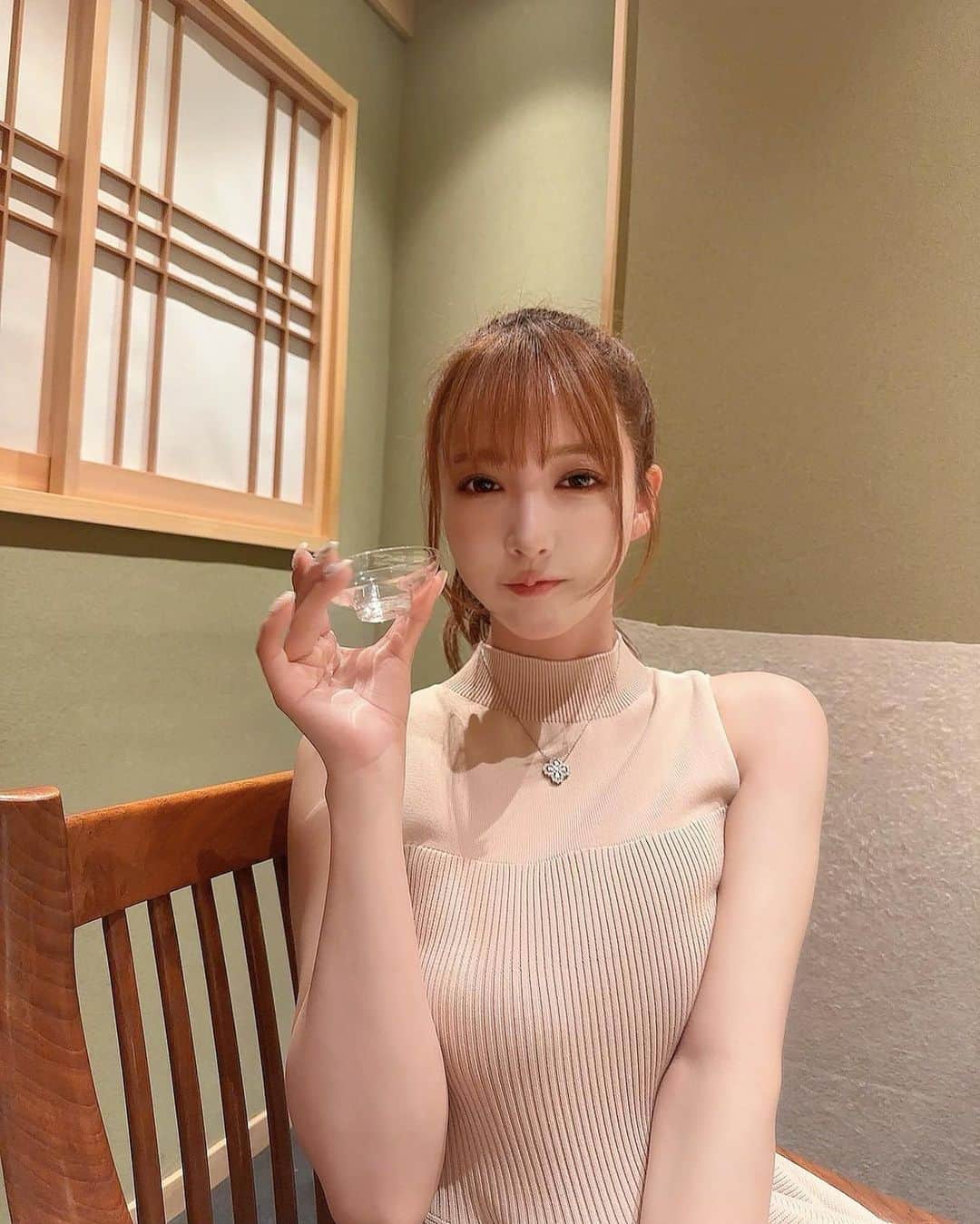 のインスタグラム：「お寿司と日本酒で大人しました🍶 ほろよいです。」