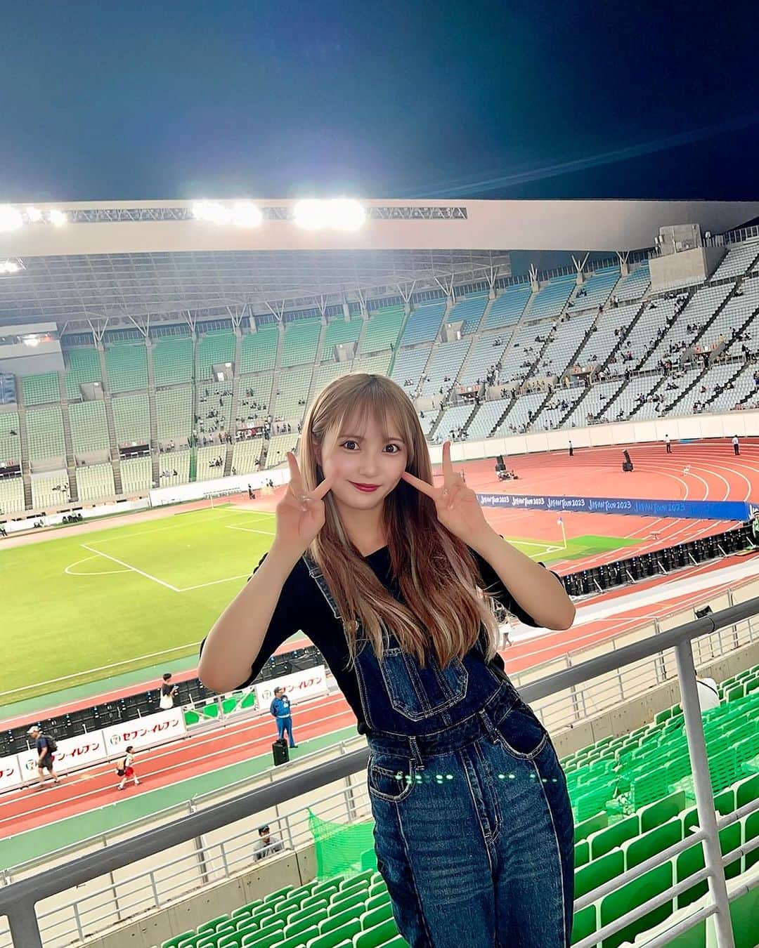 堀詩音さんのインスタグラム写真 - (堀詩音Instagram)「alnassr VS inter🔥  สดและน่าสนใจ🤭新鮮で面白かった🤭  #japantour2023 #alnassr #inter #長居スタジアム #ヤンマースタジアム長居」7月27日 23時38分 - shion_hori