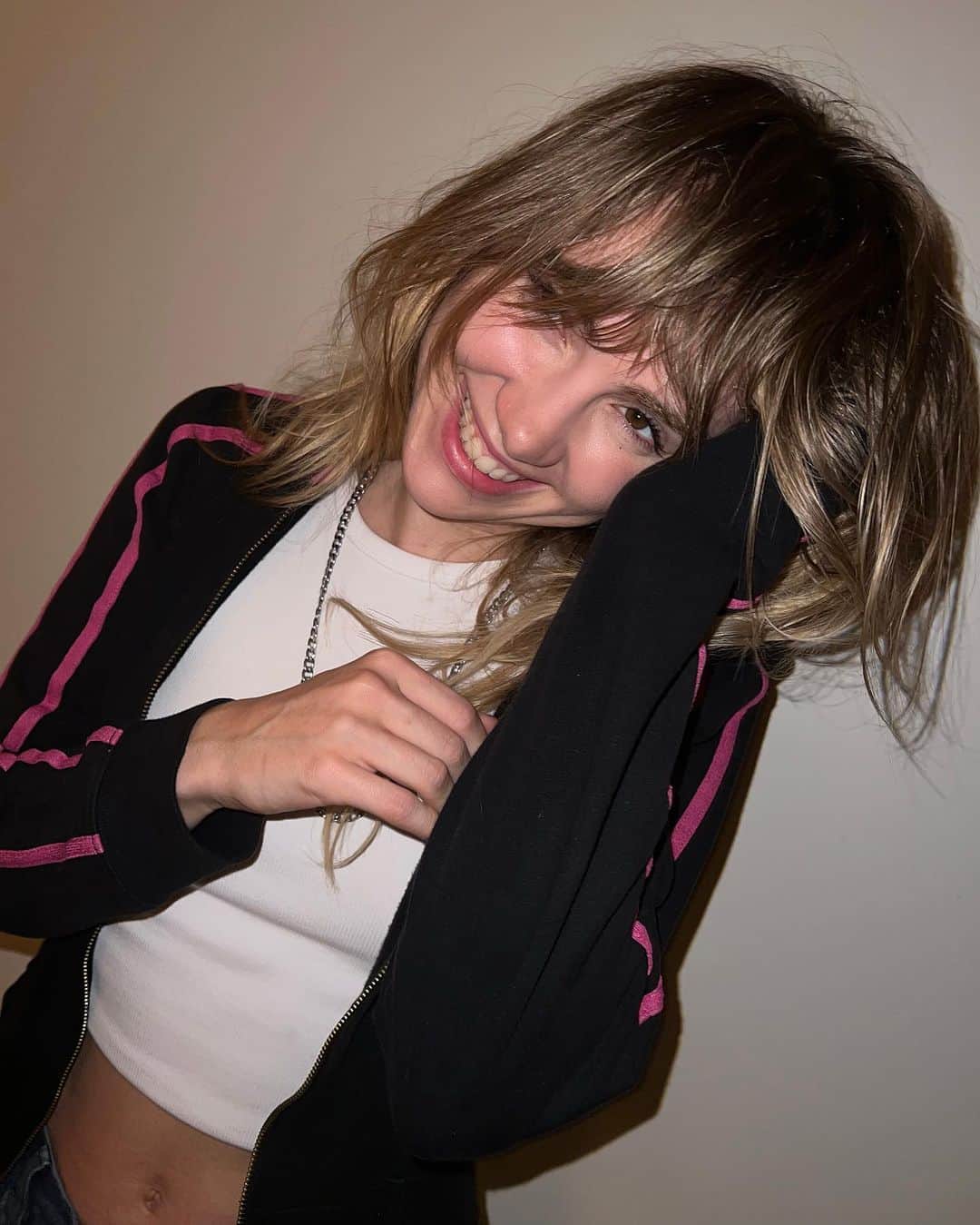のインスタグラム：「fall tour dates!!! 💕」