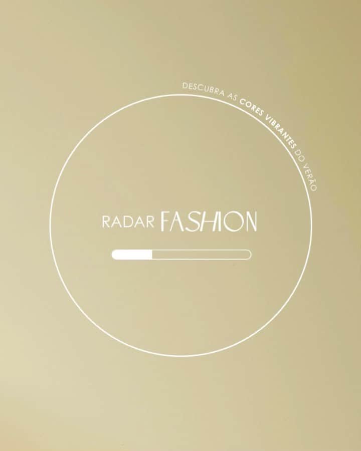 DECÊNCIAのインスタグラム：「Nosso radar fashion está no ar. O tema de hoje: cores vibrantes do verão. Deslize para o lado e comente qual combina mais com você.   Toque nos produtos da tela para ver tamanhos e preços.   #fashion #fashiontrends」
