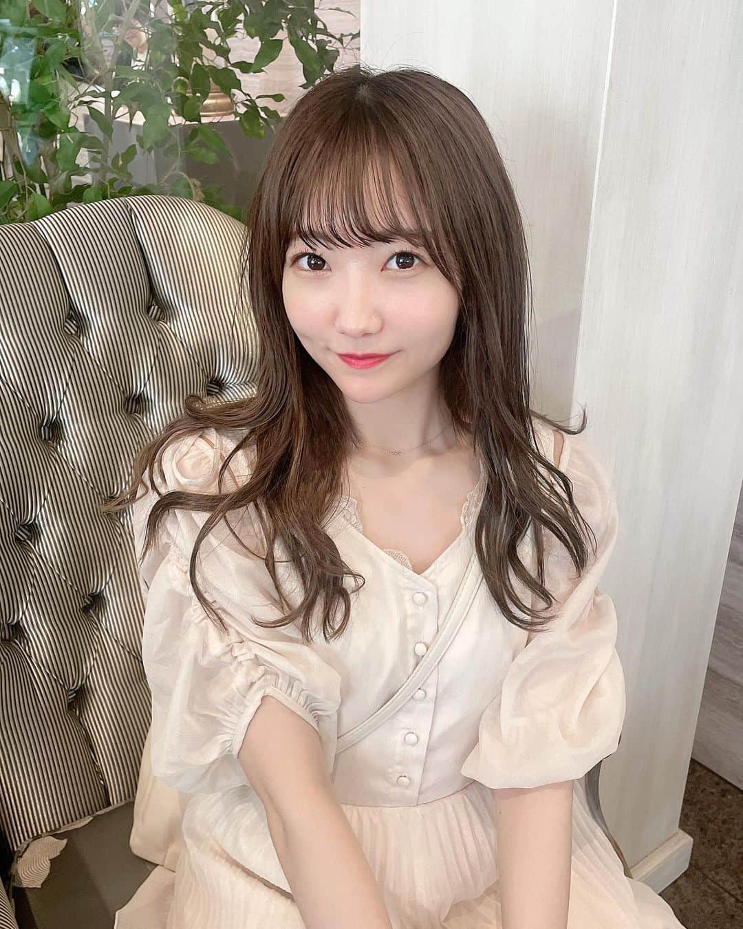 夏川愛実のインスタグラム：「⁡ ⁡ もうすぐ7月終わるって、、、 早すぎて無理🥹🥹🥹 ⁡ ⁡ #niceclaup#ワンピース#ナイスクラップのワンピース #ダークブラウン#暗髪ヘア #ロングヘア#エクステ#ヘアカラー#暗髪カラー #ヘアアレンジ#夏コーデ#淡色女子#淡色コーデ #148cm#f4f#いいね返し#l4l#フォロバ ⁡ ⁡ ⁡ ⁡」