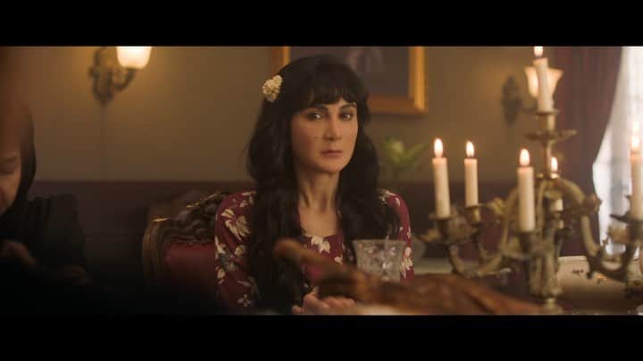 ルナ・マヤのインスタグラム：「Ahhh sebentar lagi! Udah siap buat ketemu Suzzanna di bioskop?  Mulai hari Sabtu, 29 Juli 2023 nanti kalian udah bisa beli tiket buat nonton duluan lho! Gimana caranya? Jangan lupa pantengin terus IG aku dan @sorayaintercinefilms ya karena nanti aku bakal share ke kalian buat cara-caranya🫶  #SuzzannaMalamJumatKliwon #FilmSuzzannaMalamJumatKliwon #Suzzanna #MalamJumatKliwon #SorayaIntercineFilms」