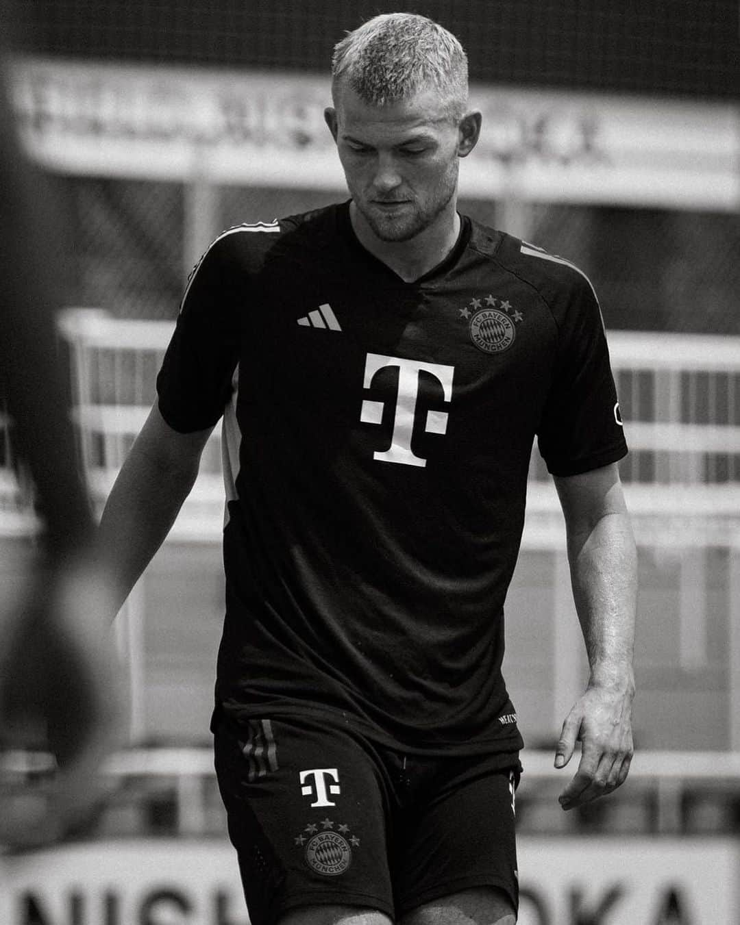 マタイス・デ・リフトのインスタグラム：「Hard pre-season work in 🇯🇵 @fcbayern」