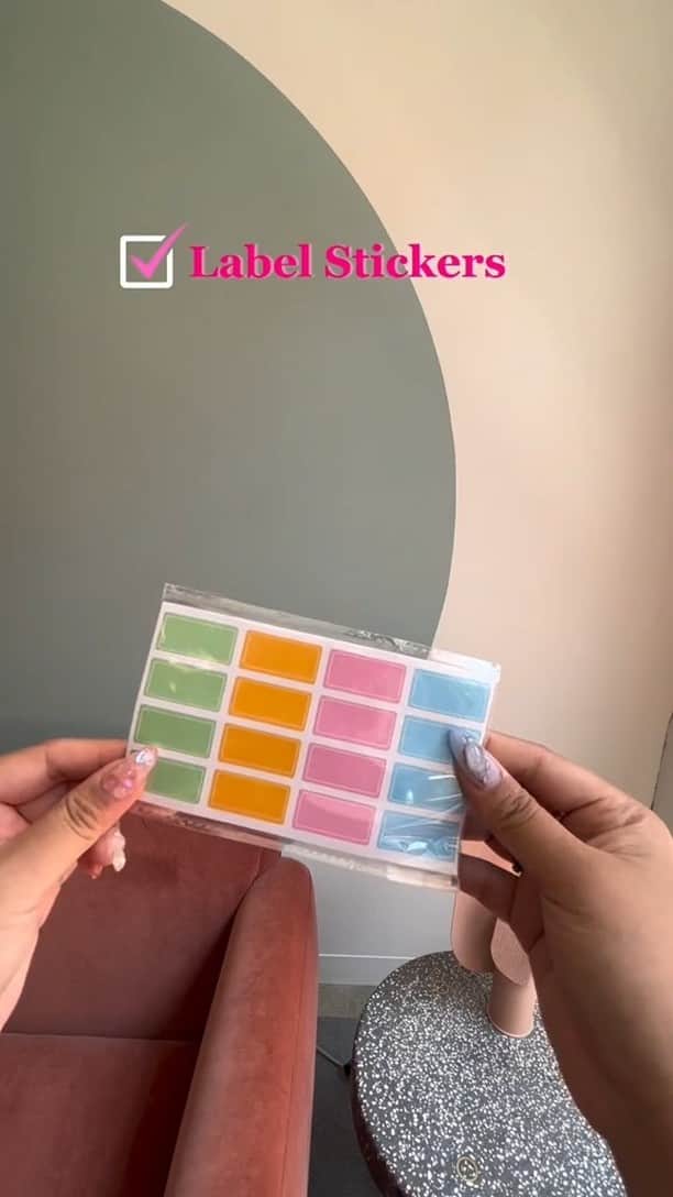 SHEINのインスタグラム：「Get move in ready with our ultimate moving checklist essentials 📝 From prepping your space, to boxing it all up, we've got you covered ✨ Stay tuned for Part 2 🚚📦   🔎13593892 13768493 15348087 19250733 11741348 14707907 16436783 16321125 13642924  #SHEIN #SHEINforAll #SHEINstyle #fashion #chic #saveinstyle」