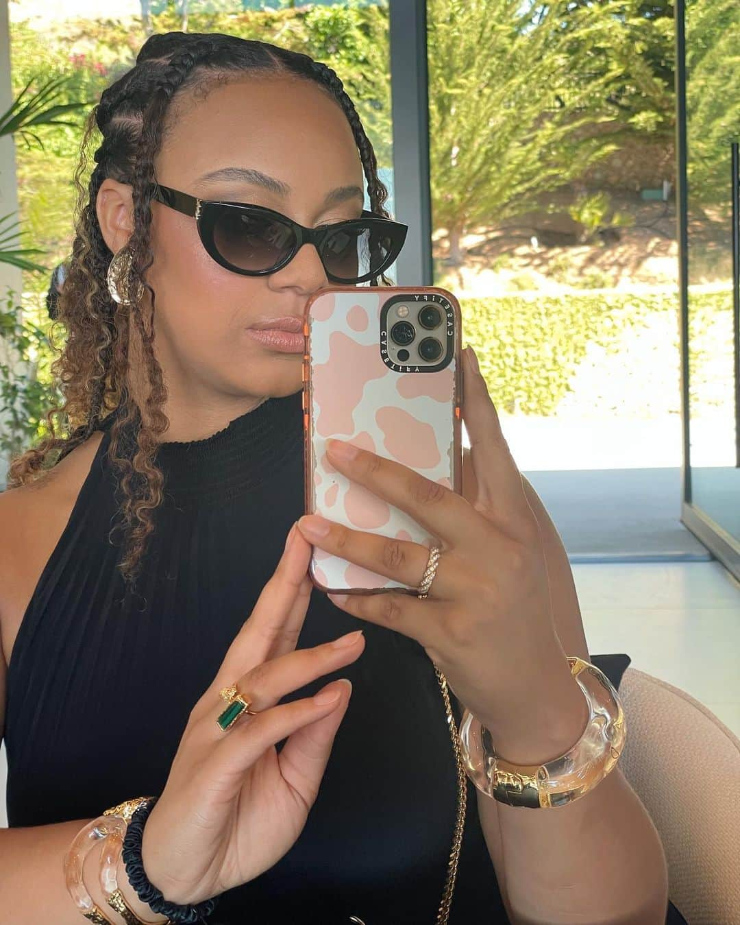 Nia Sioux Frazierのインスタグラム：「afternoons with @yslbeauty >>>」