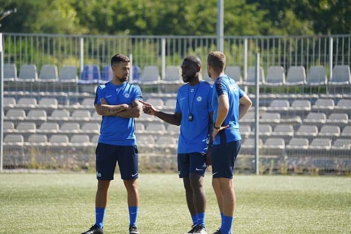 アンリ・ベディモさんのインスタグラム写真 - (アンリ・ベディモInstagram)「Reprise⚽️Time #u17nationaux#coachingsoccer #travail #courage #paillade #plaisir #famille @mhscofficiel」7月28日 0時33分 - bedims12