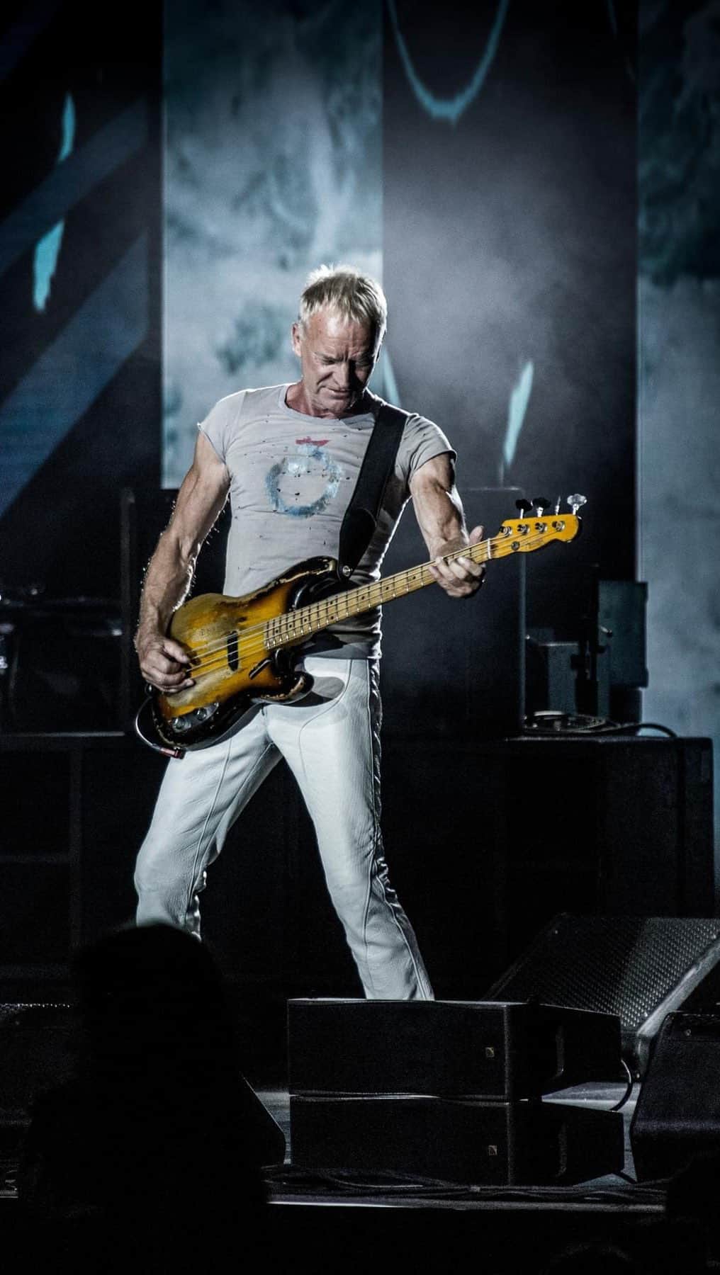 スティングのインスタグラム：「@theofficialsting visiting the Monte-Carlo Summer Festival at Salle des Étoiles 💥」