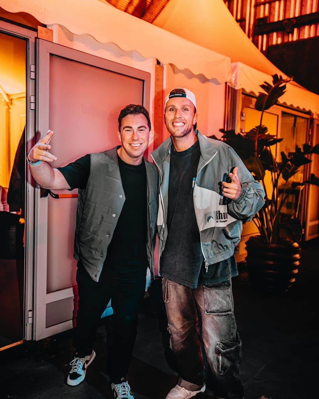 ニッキー・ロメロのインスタグラム：「Who is ready for Hardwell x Nicky Romero? The last time we did a track together is more than 10 years ago and we are back 💫 photodump incoming 🇩🇪 & 🇵🇱」