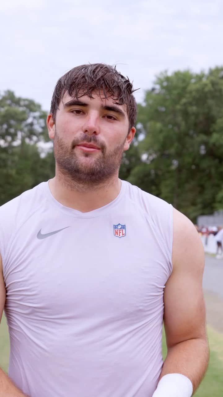 ワシントン・レッドスキンズのインスタグラム：「All love to the fans who came out on the first open practice」