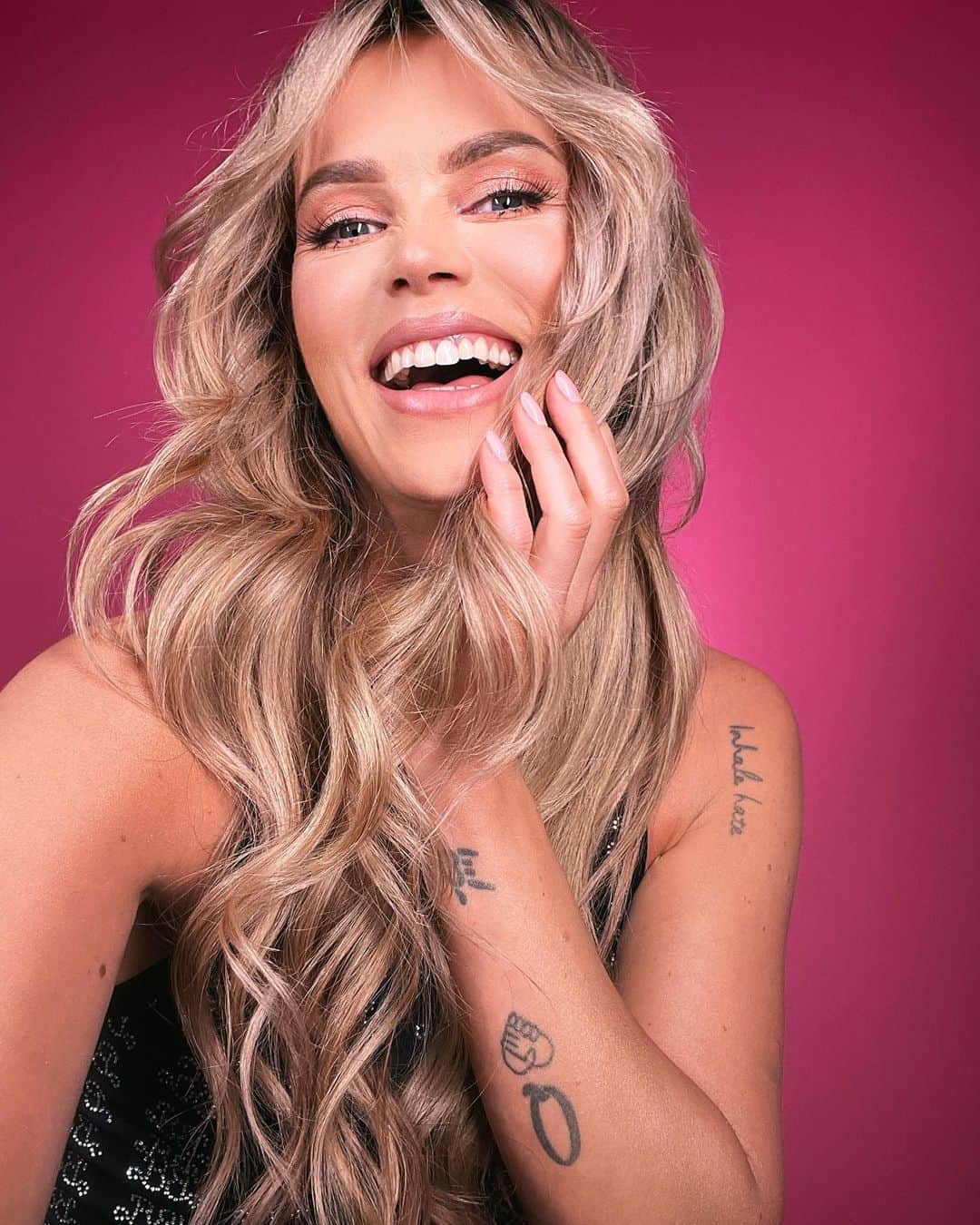 Juliett K.さんのインスタグラム写真 - (Juliett K.Instagram)「🌸🌺🌸 by @gaba_hair_story @magdapieczonkamakeup #barbiemakeup #pinkmakeup #longhair #happygirl #barbie #changelook」7月28日 1時35分 - maffashion_official