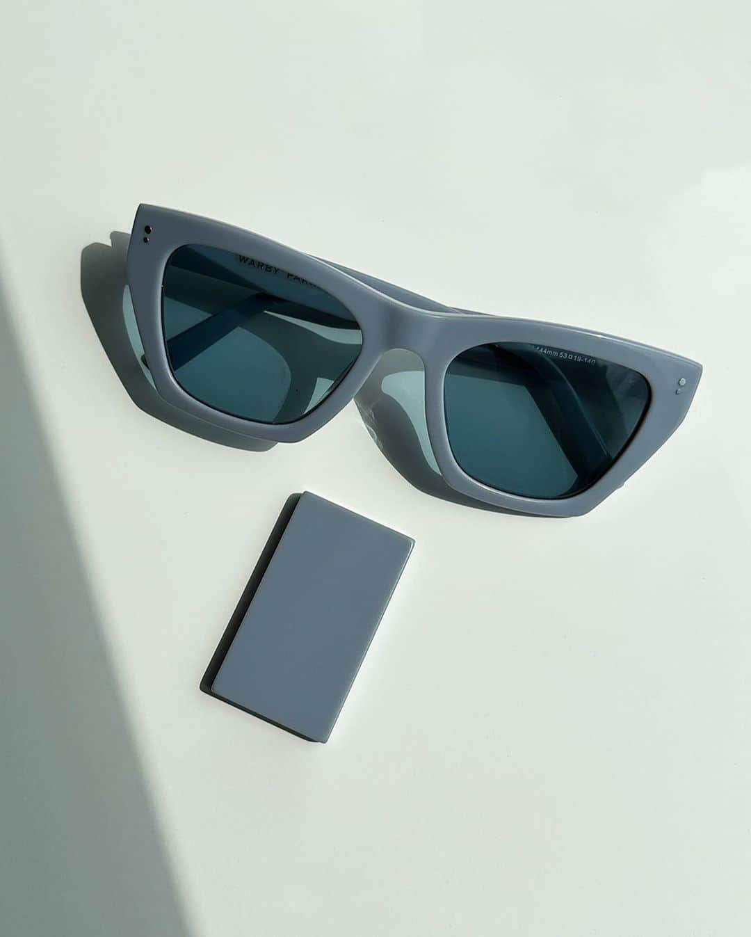 Warby Parkerのインスタグラム：「Our Copy team needs your help in deciding which color to name this acetate. Vote for your favorite below, and we’ll go with the winner! 1️⃣ Sea Mist 2️⃣ Nimbus 3️⃣ Holly Blue 4️⃣ Sonoran Blue 5️⃣ Stone Blue」