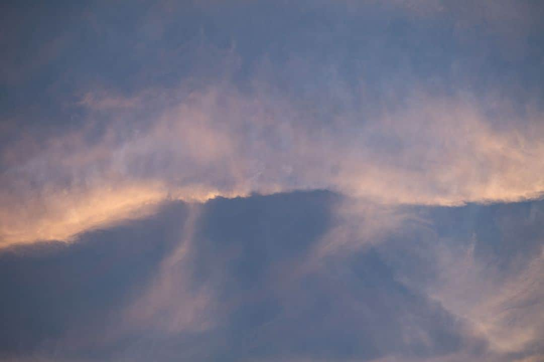 国際宇宙ステーションさんのインスタグラム写真 - (国際宇宙ステーションInstagram)「Clouds from above... ☁  Photos of pink and gold clouds hanging over oceans around the world were captured as the space station orbited roughly 260 miles overhead.  Pic 1) White and pink clouds cover Earth as the International Space Station orbited 259 miles above the coast of the Red Sea, the northernmost tropical sea in the world. A roll-out solar array is displayed in the bottom right corner of the image.  Pic 2) As the International Space Station orbited 259 miles above North Africa, clouds covered the sky. To the bottom right of the image, one of the station's roll-out solar arrays peeks through.  Pic 3) Clouds are painted pink and white at orbital sunrise as the International Space Station orbited 259 miles above the coast of Guatemala. The Soyuz MS-23 spacecraft docked to the station’s Prichal module can be seen to the right of the image.  Pic 4) A translucent sheet of clouds cover the sky above North Africa as the International Space Station orbited 259 miles above. They divide the image horizontally, glowing in shades of pink and gold.  #nasa #international #space #station #clouds #earth #orbital #sunrise #crew #observations #pink #gold」7月28日 2時10分 - iss