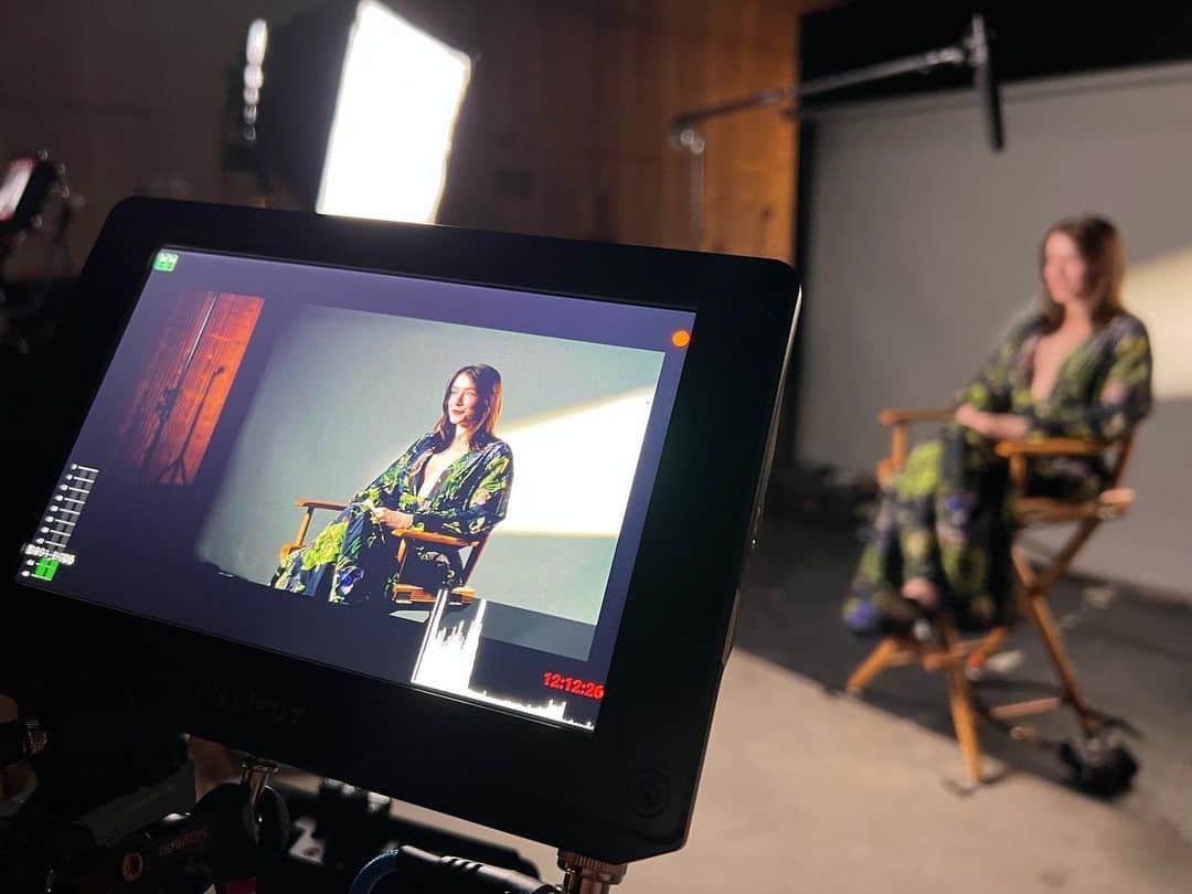 サラ・ボルジャーのインスタグラム：「Some btw for #HauntedReels」