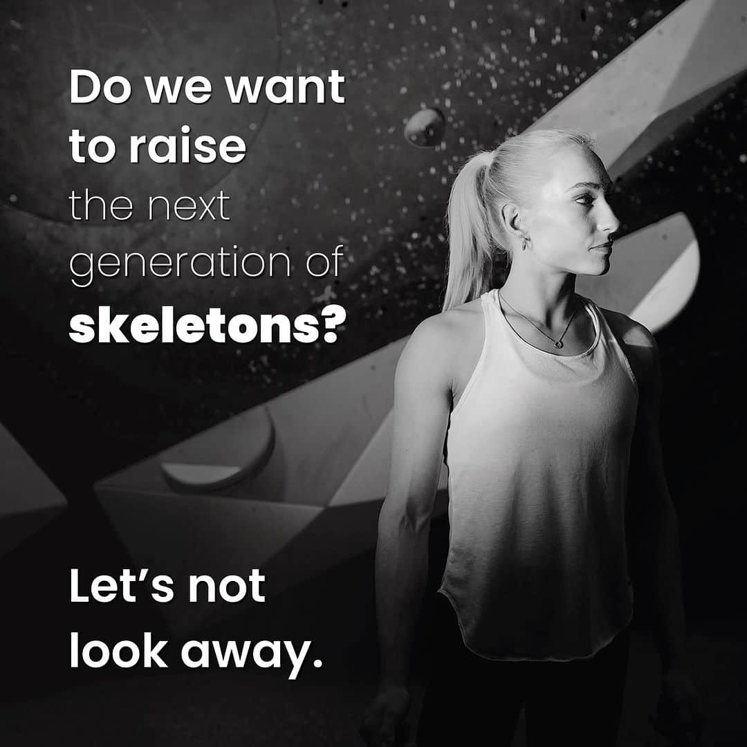 ヤンヤ・ガンブレットのインスタグラム：「Do we want to raise the next generation of skeletons?  Brittle hair, dull expressions, trying to show everyone you are ok but are you really?  Eating disorders are poorly understood, probably more so inside sports than in the general public. Under-eating is not something to be proud of or emblematic of success. Being light does not mean being strong. I can’t count how many times I have heard someone say that they hated their body or that they wanted to be skinnier. It breaks my heart hearing young girls say that if they lost a few kilos they could be just as strong as the other girl is. It hurts to see so many examples in the climbing community.   We all have the power to change the culture of eating disorders in sports. It starts with the way we talk about food, our bodies and how we define being fit. I encourage coaches to hire dietitians or other professionals to speak about nutrition to their athletes and train coaches on eating disorders in sport. RED-S screenings should be mandatory for all World Cup and Continental Cup participants. And yes, I believe that sanctions from competitions are needed if thresholds set by experts are not met. This being said, I‘m skeptical towards putting national federations in charge of this as for understandable reasons there can be too much personal closeness to see the truth or dependency on an athlete’s success to actually make the necessary calls.   I said it before and I'll say it again. Malnutrition and RED-S in climbing needs to be tackled asap. Preventing athletes and our sport in general from further damage should be in all of our interest and on top of the @ifsclimbing agenda.   Let’s not look away and make sure competitive climbing doesn’t become a failing environment no-one can truly win in!」